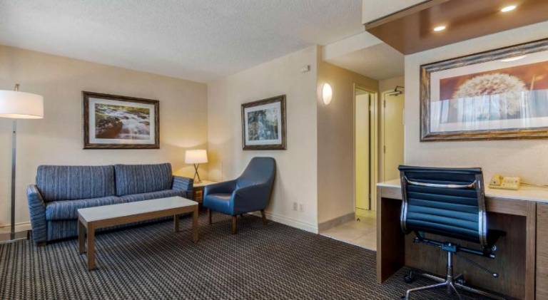 Best Western Premier Chateau Granville Hotel & Suites & Conf. Centre — photo 4