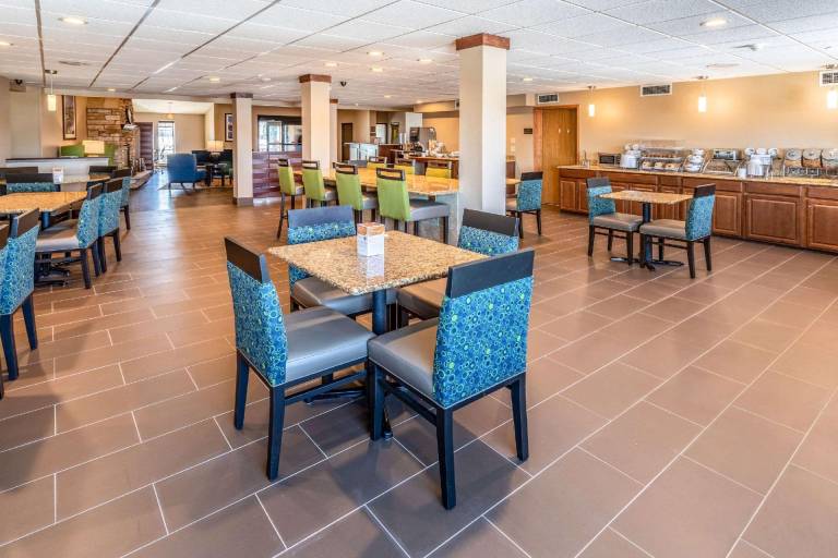 Comfort Inn Waukesha - Milwaukee West — photo 3