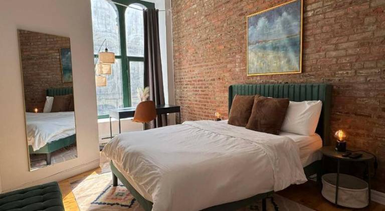 Top Location - The 777 Old Port Gem in Montréal, QC