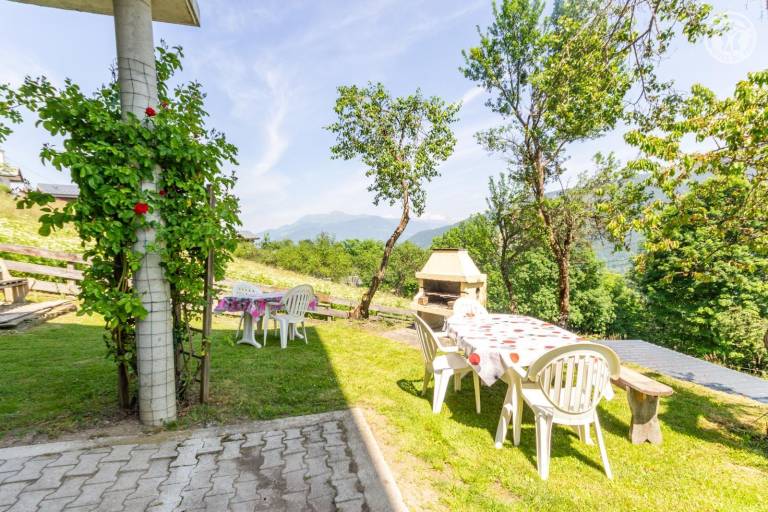 Gite with garden, grill & terrace — photo 4