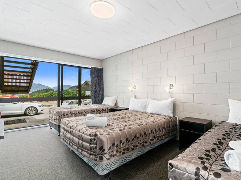 Motel  Queenstown