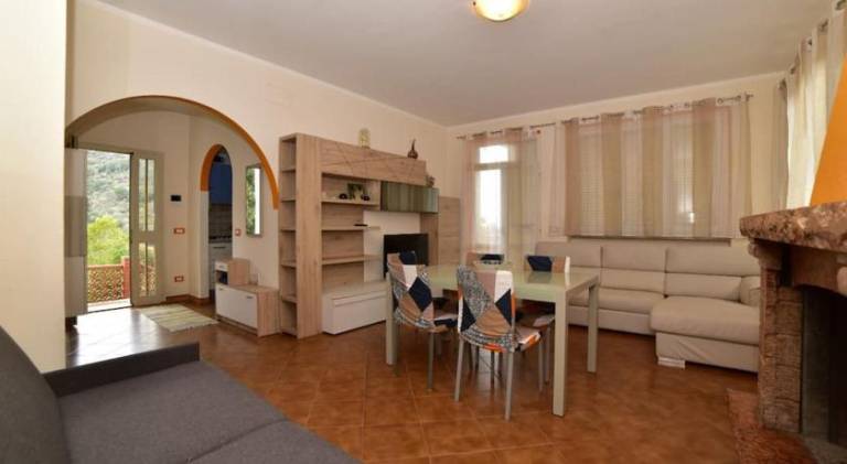 Holiday apartment with pool — photo 2