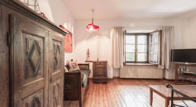 Rental apartment with 2 rooms for 5 persons — photo 2