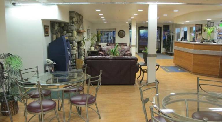 Microtel Inn & Suites by Wyndham Eagle River/Anchorage Are — photo 4