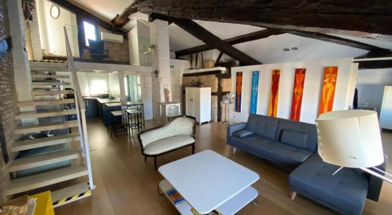 Holiday apartment with 2 rooms for 6 persons in Logroño