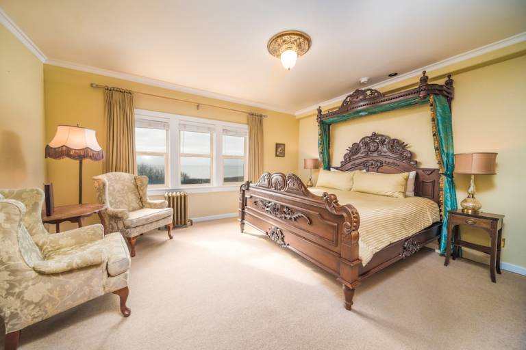 Bed and breakfast  Victoria
