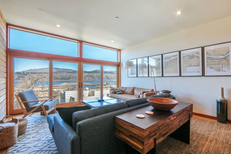 House  Hood River