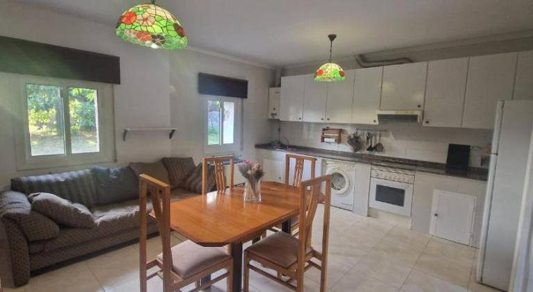 Fully equipped house with patio, yard & private pool | Pets are welcome — photo 3