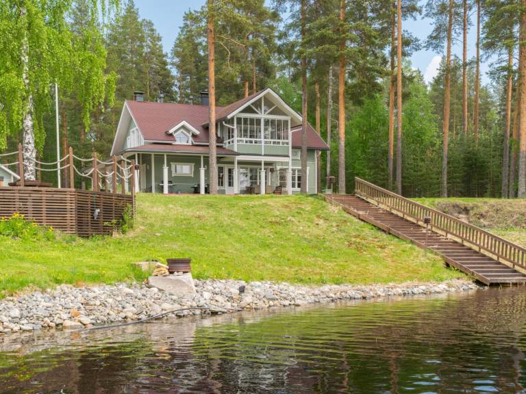 House with patio & sauna | Nature view — photo 3