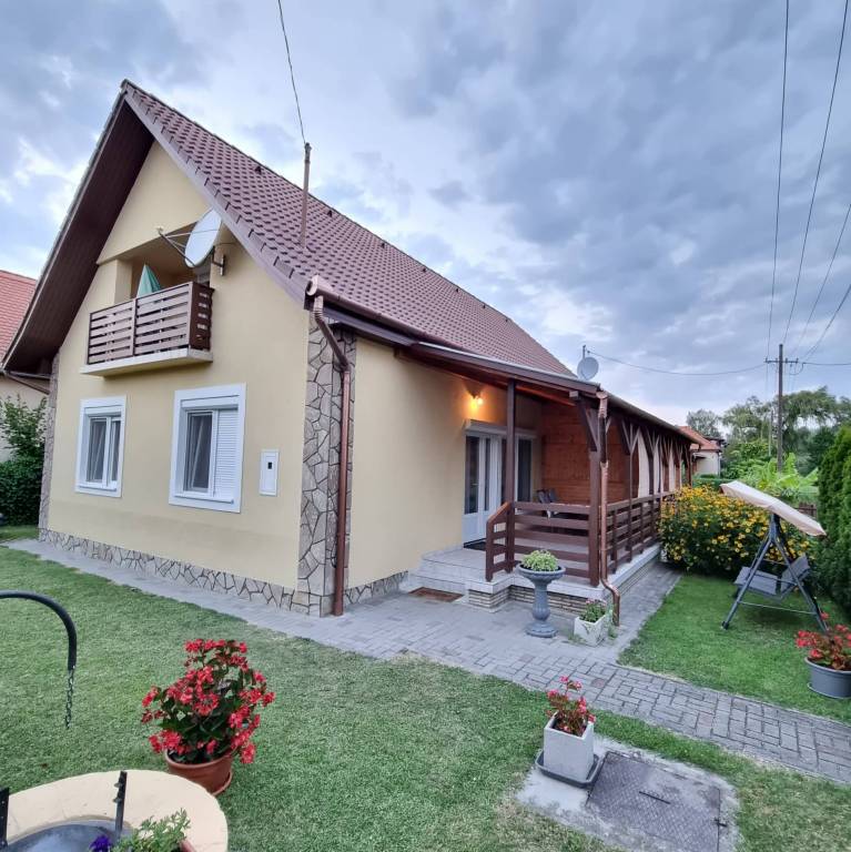 ház  Balatonberény