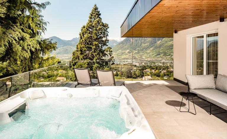 Apartment with terrace, garden & sauna | Mountain view — photo 3