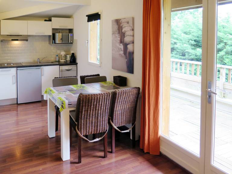 Holiday apartment with sauna, patio & heated pool — photo 4