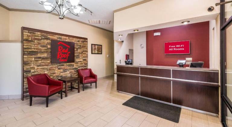 Red Roof Inn Clarksville — photo 3