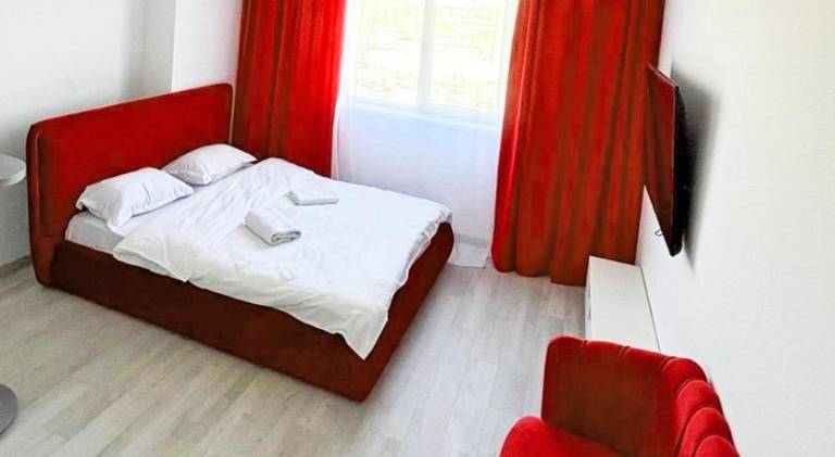 Holiday apartment with jacuzzi & private pool | Pets allowed in Bucharest
