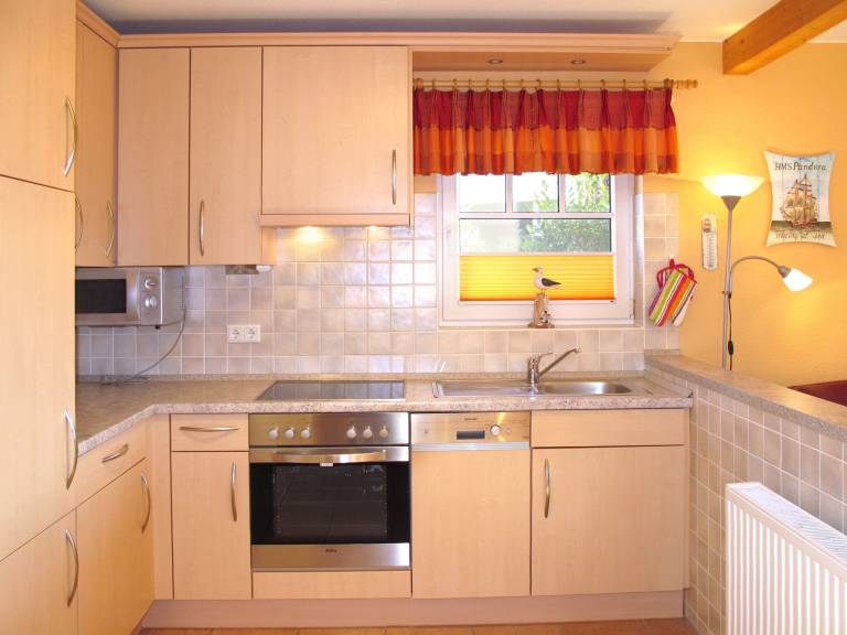 Family-friendly beautiful house with terrace & garden | Pets allowed — photo 3