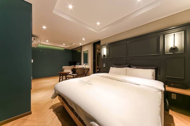 Cherish Hotel