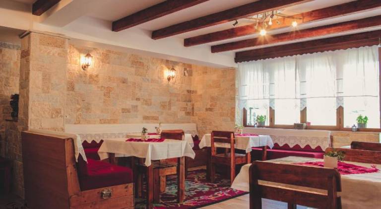 Friends' Guesthouse & Hostel in Gjirokastër