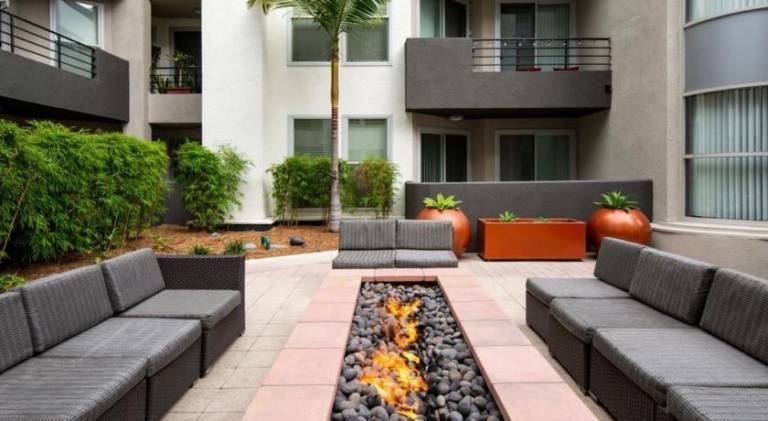 Cozy Unit Conveniently Located Pool View — photo 5