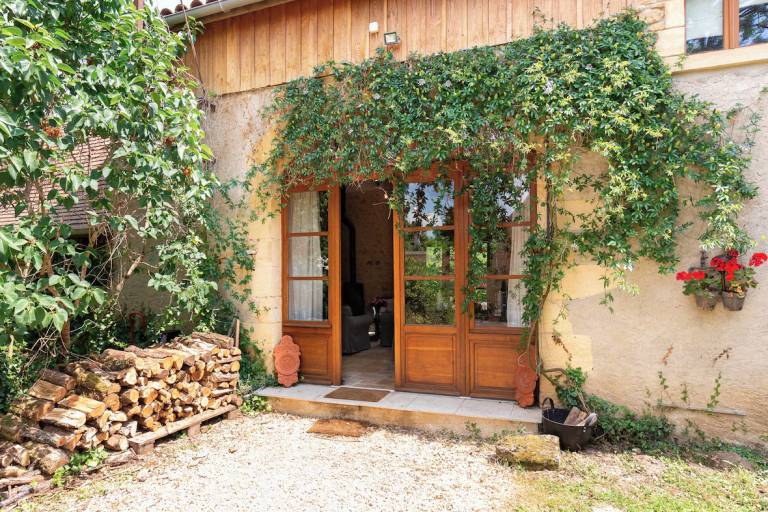 Family-oriented house with terrace, garden & grill | Suitable for remote work | Pets are welcome — photo 2