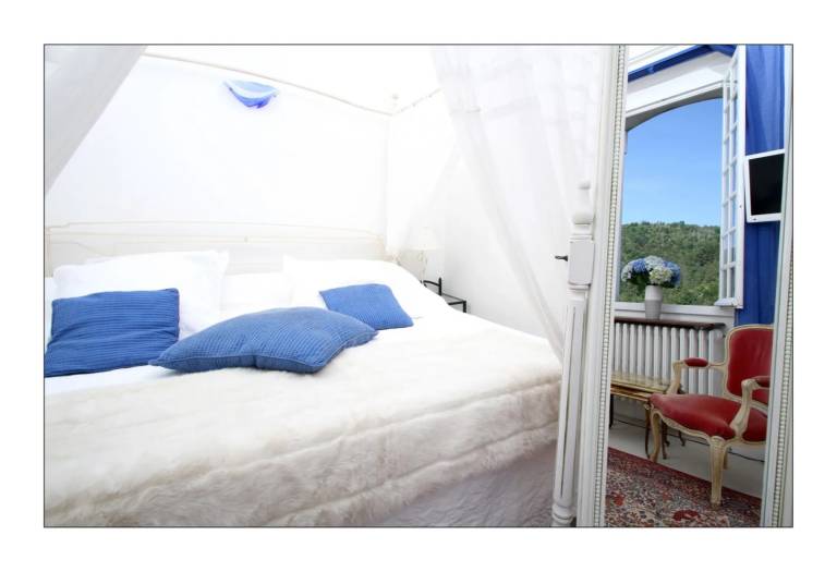 Studio “Mediterranean” with Mountain View, Shared Pool, and Wi-Fi in Aubenas