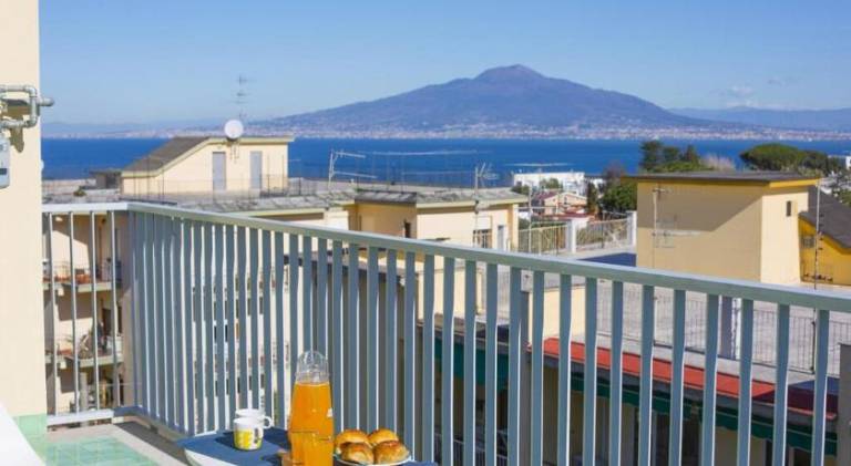 Fully equipped nice holiday apartment with private pool, terrace & garden | Pets are welcome in Sorrento