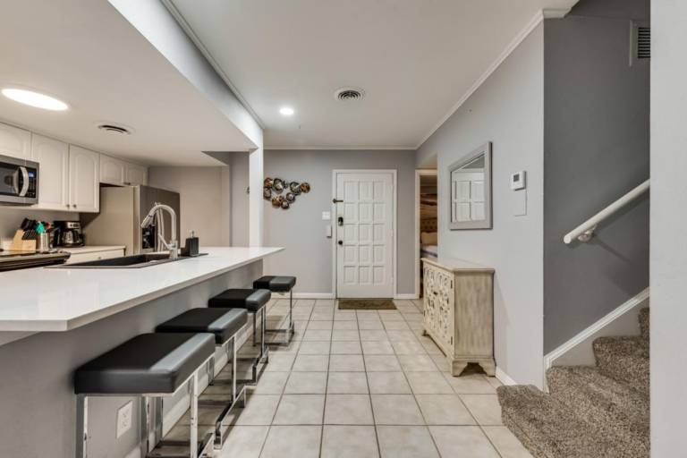 Family-friendly vacation home with pool | Pets allowed — photo 3