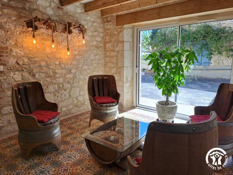Gite with patio, private pool & BBQ — photo 2