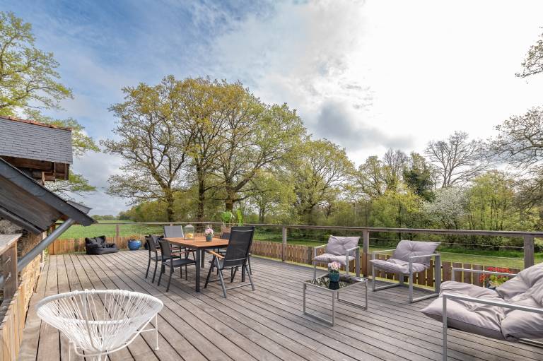 Fully equipped vacation home with grill, yard & terrace | Garden view | Pet-friendly — photo 2