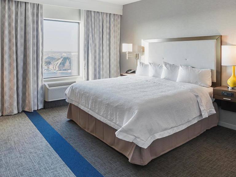 Hampton Inn & Suites by Hilton Colleyville DFW Airport West in Bedford, TX