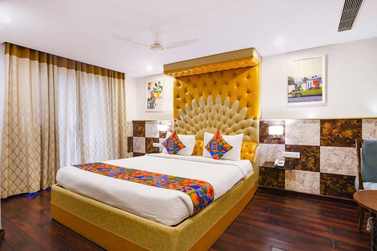 FabHotel WR Grand Nr RENOVA Hospital Banjara Hills