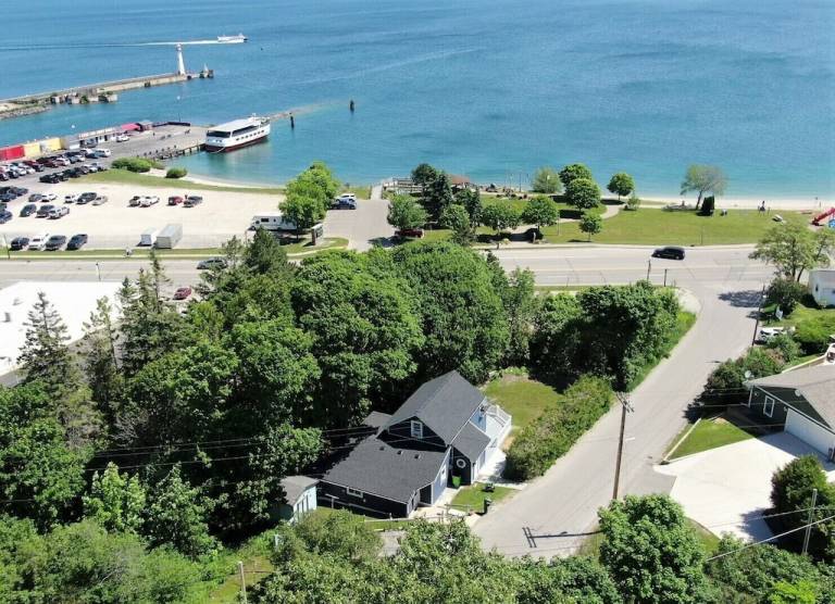 Top Saint Ignace Vacation Rentals