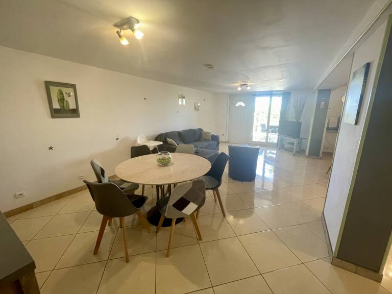 Fully equipped villa with BBQ & yard | Pets allowed — photo 3