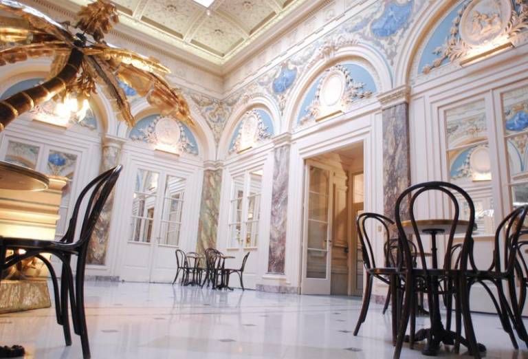 Hostel  Paris