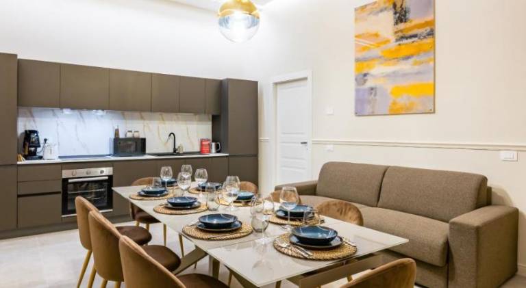 Fully equipped apartment with hot tub & sauna | Close to Piazza del Plebiscito | Dogs allowed — photo 2