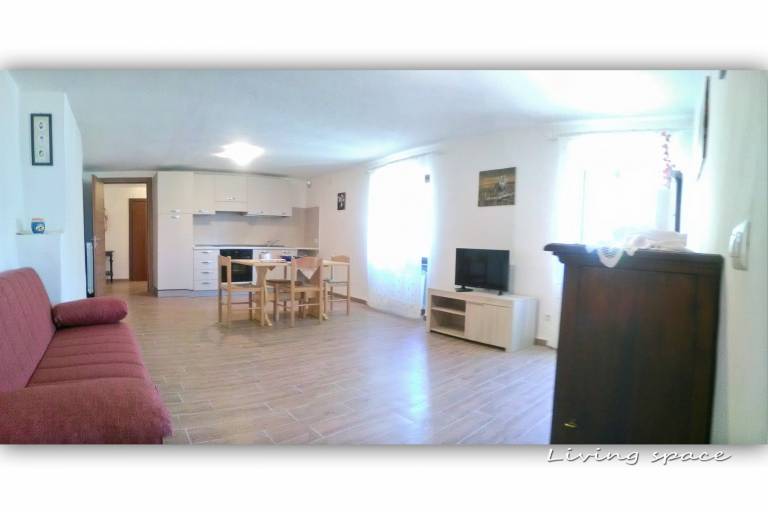 Rental apartment with pool, garden & barbeque — photo 4