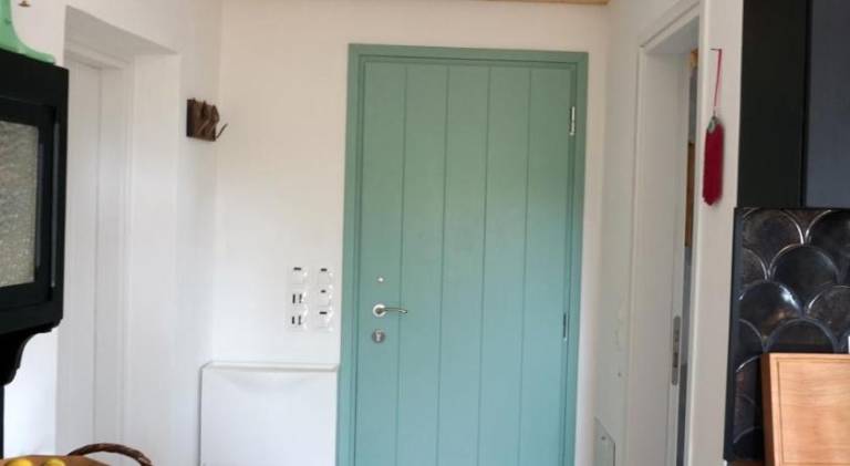 House with garden & patio — photo 3