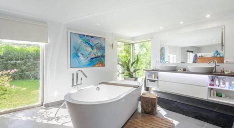 Stylish Ibiza Villa Near Beaches Private Pool & Lush Garden — photo 3