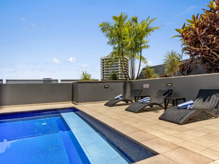 Serviced apartment  Darwin City