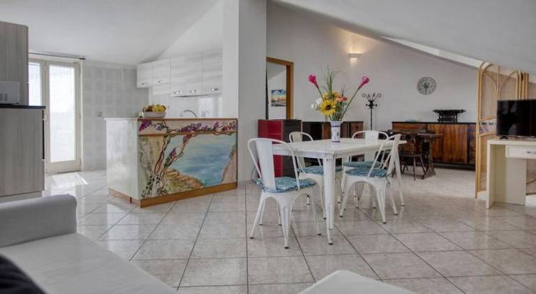 Holiday apartment with 2 rooms for 5 persons — photo 2