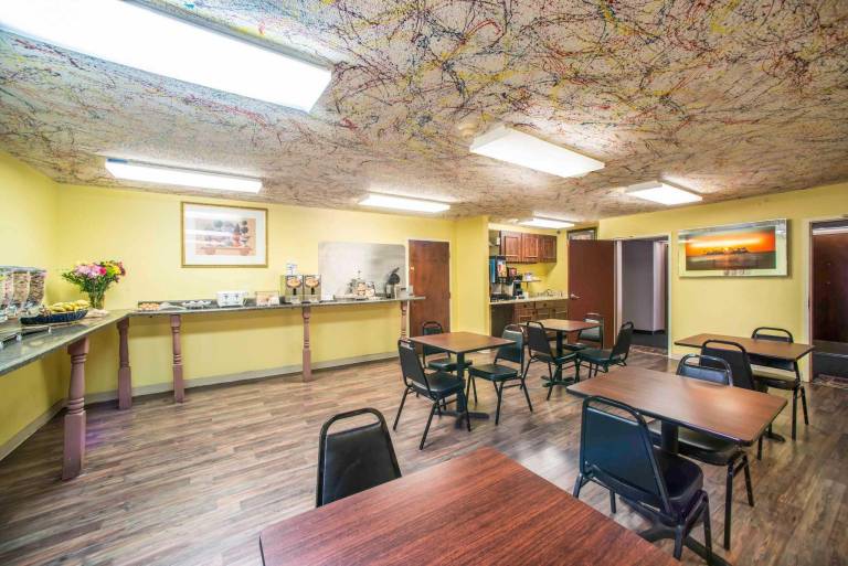 Econo Lodge Marion — photo 2