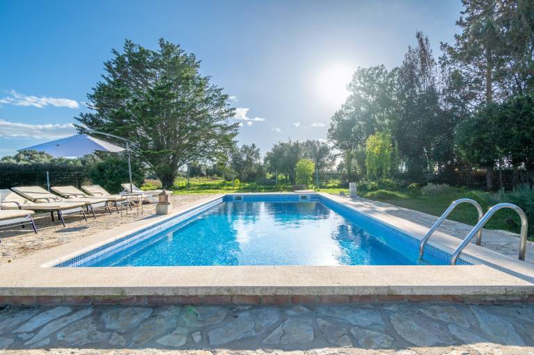 Finca 'Cas Forner' with Mountain Views, Private Pool and Wi-Fi in Felanitx