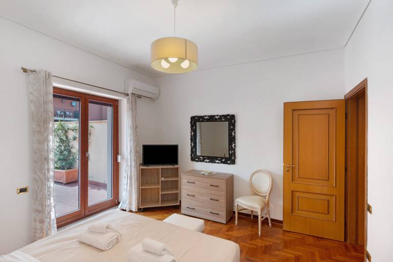 Spacious apartment with garden, terrace & fast internet | City view | Suitable for remote work | Dogs allowed — photo 5