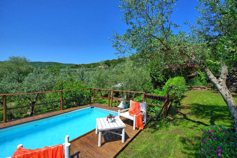 Family-friendly beautiful villa with patio, BBQ & yard | Pets are welcome — photo 2