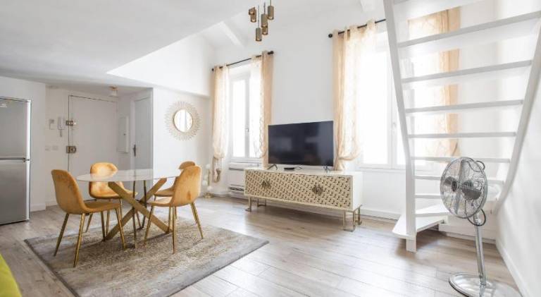 LB Vacation Rentals I Duplex Commandant Andre 65m2 I Casa d'Azur — photo 2