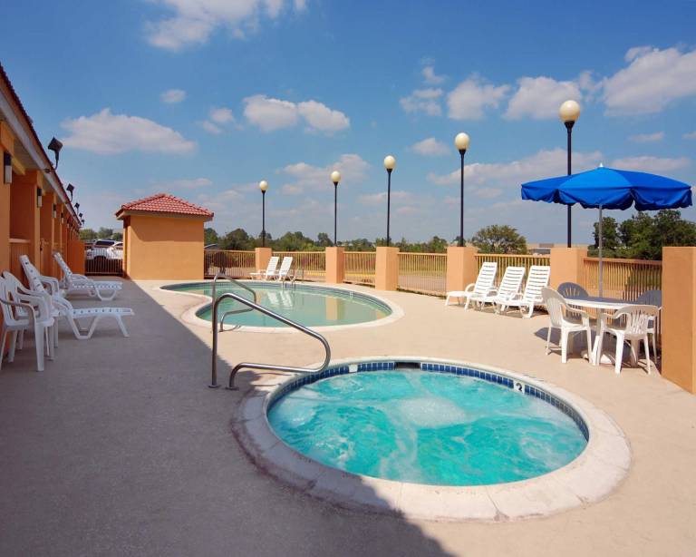 Rodeway Inn Stephenville — photo 3