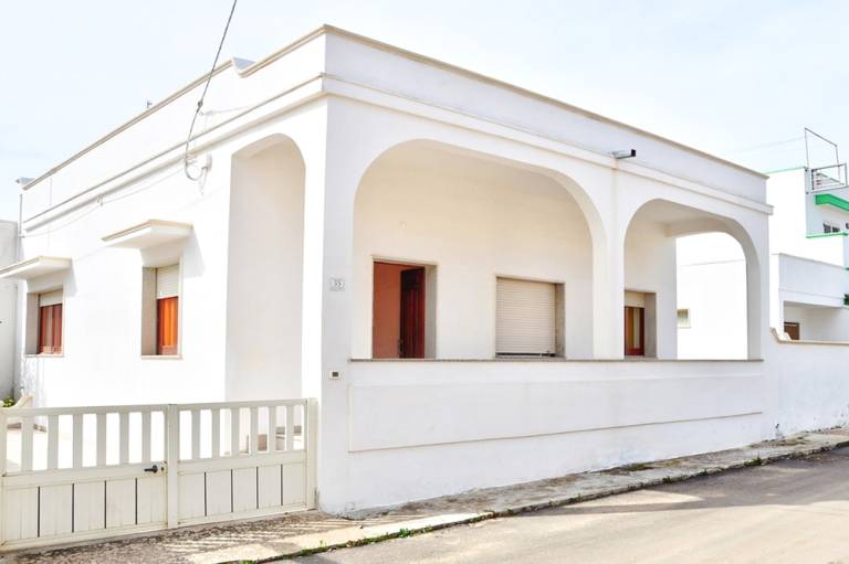 House with terrace & garden | Close to the beach | Pets are welcome in Ugento