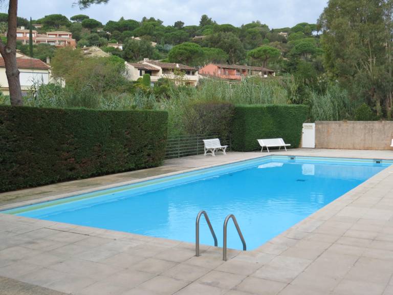 Vacation home with garden, barbecue & pool in Sainte-Maxime