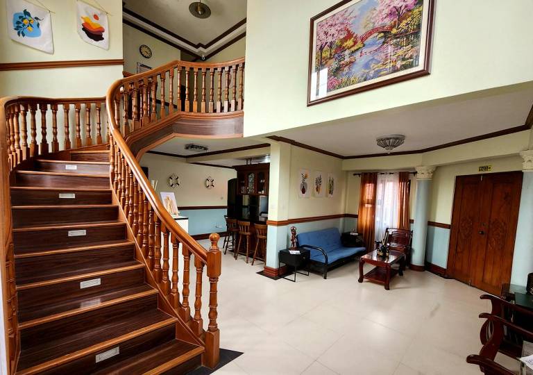 Leynes Taal lake Resort and Hostel in Tagaytay