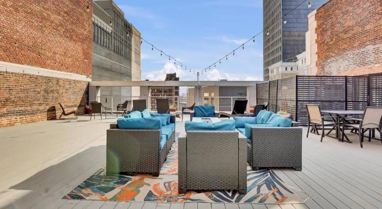Luxury lofts, Downtown, Playhouse Sq, Near Stadium and Arena, Fire Pit, Rooftop deck, BBQ, Parking - — photo 5
