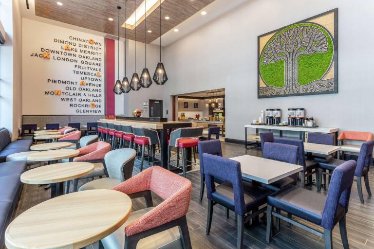Hampton Inn Oakland Downtown-City Center — photo 4